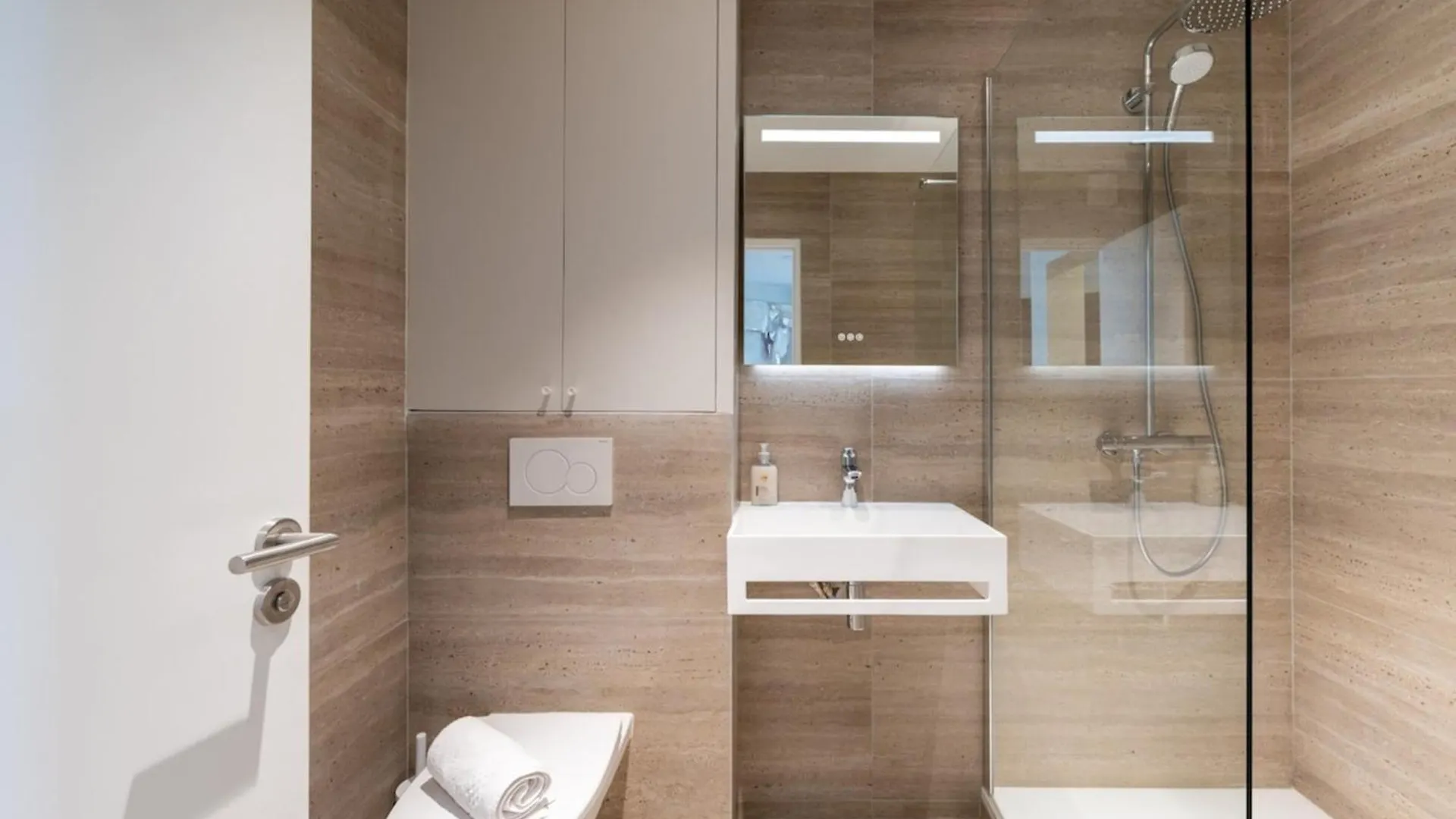 Beautiful & Modern 1bd Flat Near Montmartre Lejlighed